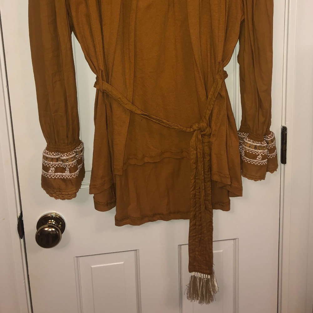 Oversized belted blouse w/ cinched sleeves - Picture 3 of 4